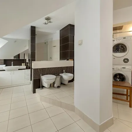 Jasny Dwupoziomowy We Wroclawiu By Renters * Wrocław