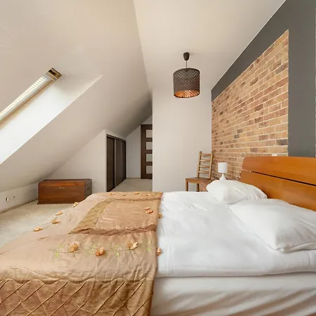 Lejlighed Jasny Dwupoziomowy We Wroclawiu By Renters