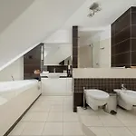 Jasny Dwupoziomowy We Wroclawiu By Renters Breslau
