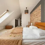 Apartment Jasny Dwupoziomowy We Wroclawiu By Renters