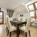 Jasny Dwupoziomowy We Wroclawiu By Renters *
