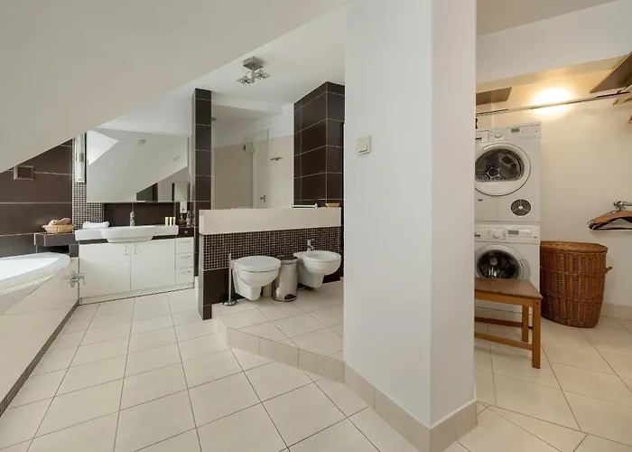 Jasny Dwupoziomowy We Wroclawiu By Renters * 弗罗茨瓦夫