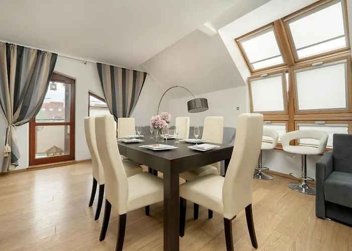 Jasny Dwupoziomowy We Wroclawiu By Renters *